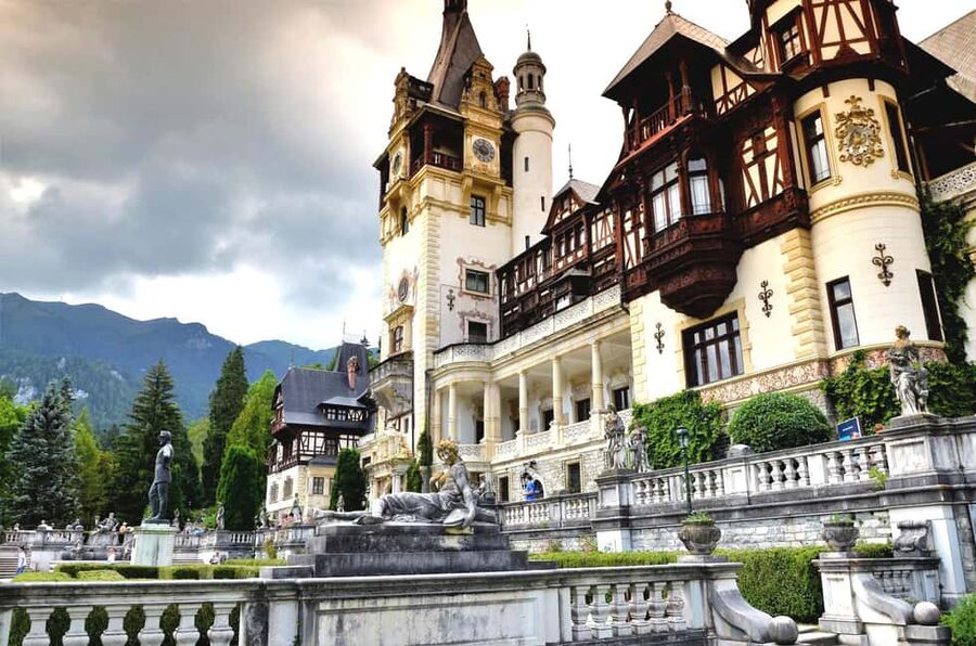 1-Day Guided Tour: Bucharest-Peles, Dracula Castle & Brasov - What the low price really covers