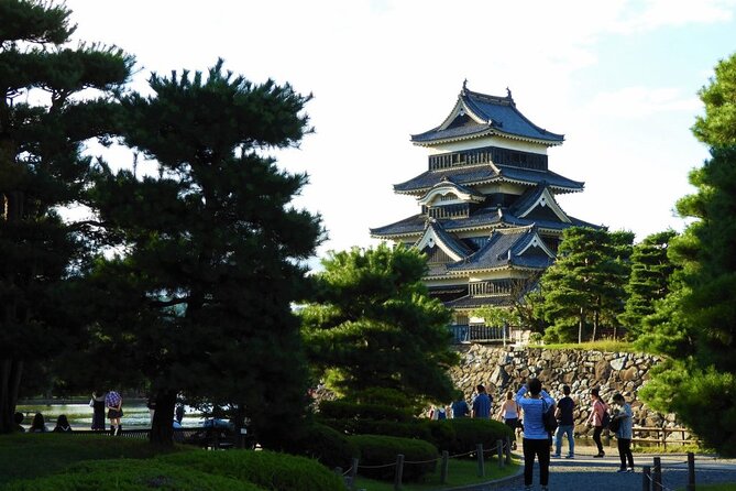 1-Day Tour from Nagano and Matsumoto Kamikochi & Matsumoto Castle - Kamikochi: three hours beside rivers and mountain peaks