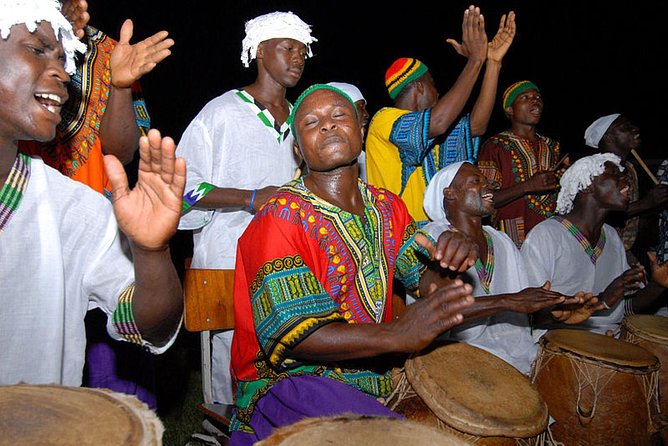 10 Days Trip to Cape Coast and Elmina Castles from Accra - Elmina Castle and the weight of the past