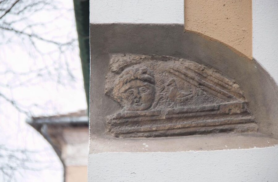 2 Hours Buda Castle Walking Tour - Walk with a Historian - The Buda Castle Synagogue-Museum