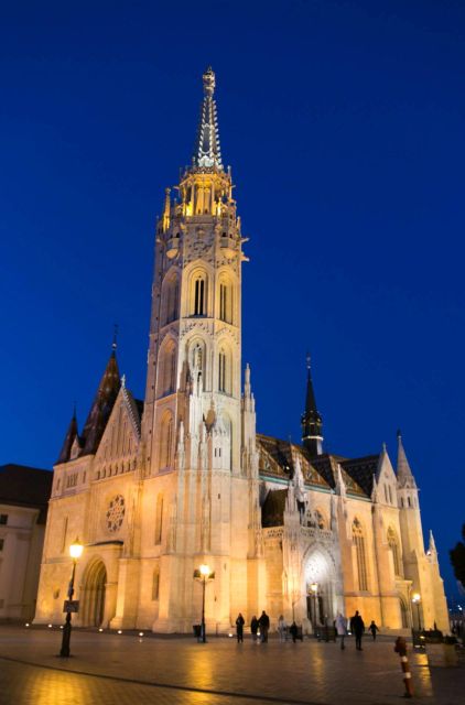 2 Hours Buda Castle Walking Tour - Walk with a Historian - Bécsi kapu Square and the civilian quarter