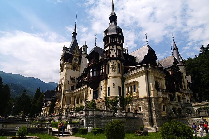 3-Castle: Peles,Bran,Rasnov,Sinaia Monastery from Brasov w pickup - Peles Castle: the reason to start early