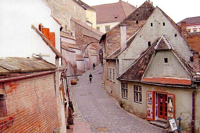 3-Day Transylvania Tour with Dracula's Castle - Day two continues: Brasov’s Gothic center and Romanian quarter