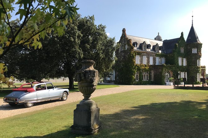 3H private city tour of Bordeaux and vineyard in a Citroën DS - Bordeaux old town in a two-hour touring window