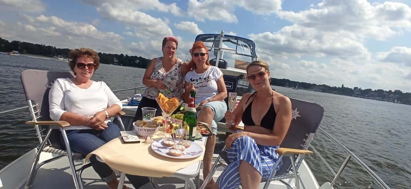 4h Harbor and Castle Sightseeing Cruise, our most booked! - Why Potsdam Makes Sense From the Water