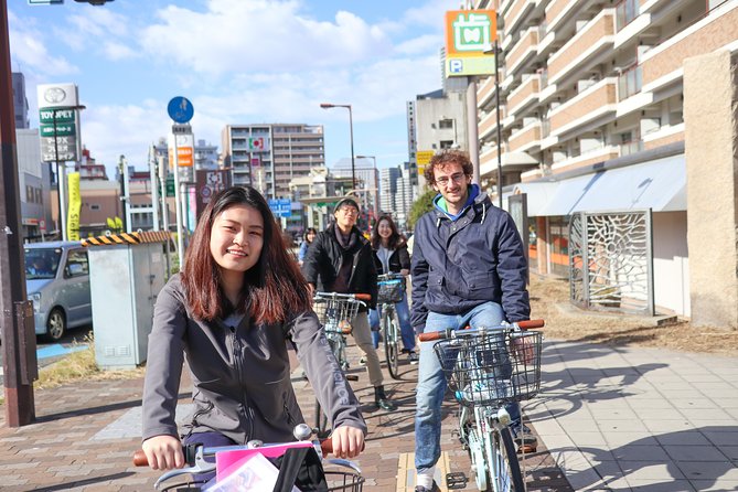 5-Hour Osaka Bike Tour to the Neighborhood of Osaka Castle - What the guides add to the day