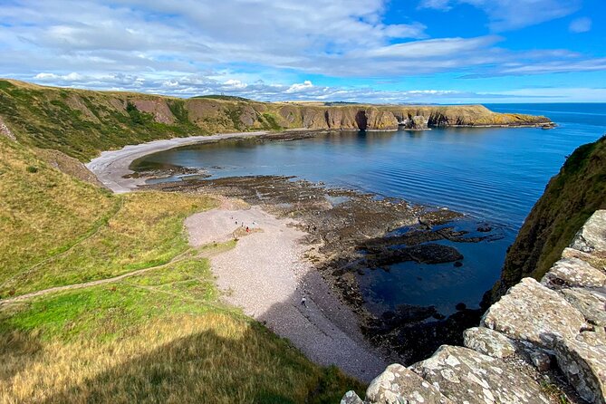 Aberdeen & Shire Castle & Distillery Private Group one Day Tour - Royal Lochnagar and the choice of a whisky finish
