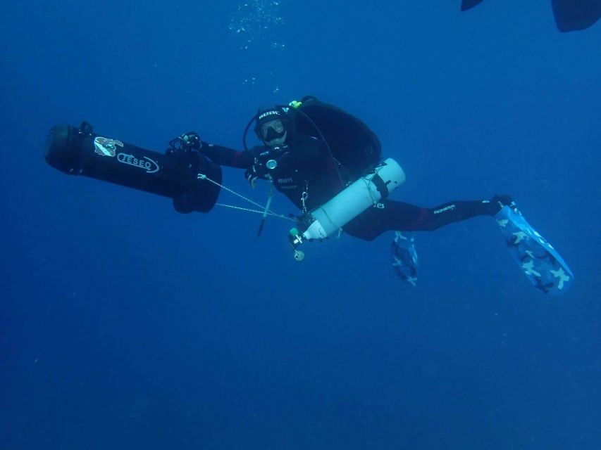 Aci Castello: Underwater Scooter Diving Tour - Cruising over Catania’s volcanic seabed