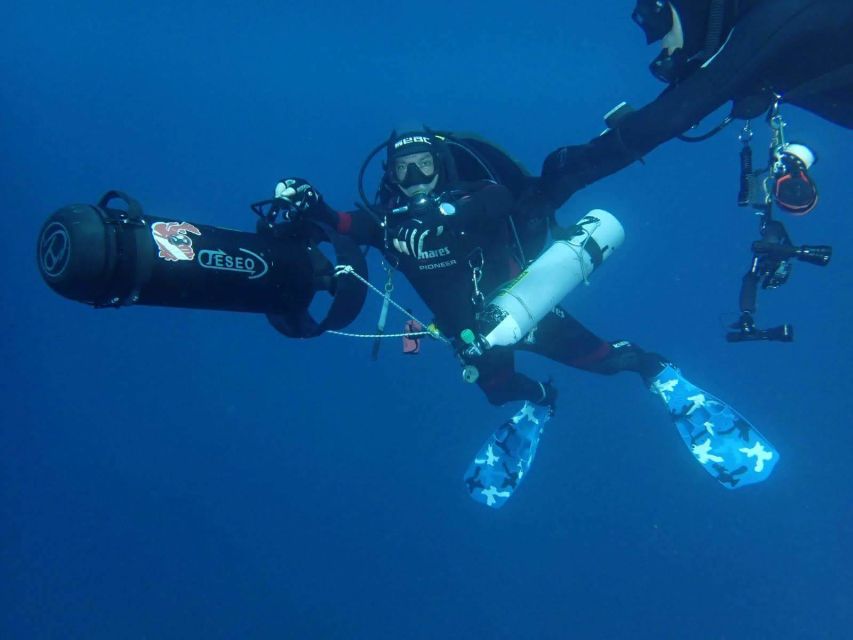 Aci Castello: Underwater Scooter Diving Tour - Learning to handle the scooter underwater