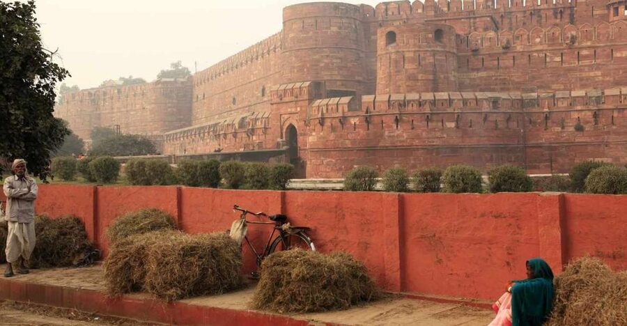 Agra: Agra Fort Entry Tickets with Licensed Guide - Key points to know before booking