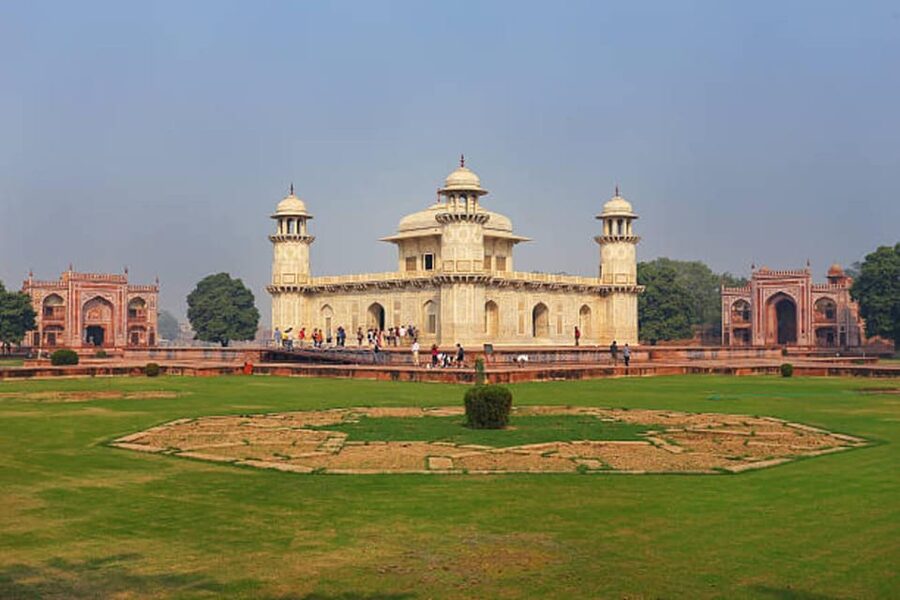 Agra fort, Baby Taj & Mehtab Bagh Express Ticket With Option - My verdict on the Agra three-site ticket