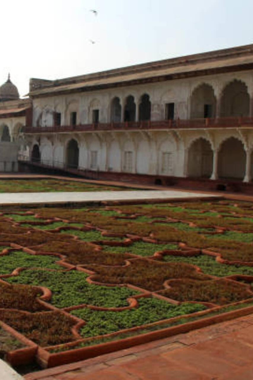 Agra fort, Baby Taj & Mehtab Bagh Express Ticket With Option - Mehtab Bagh adds a change of pace