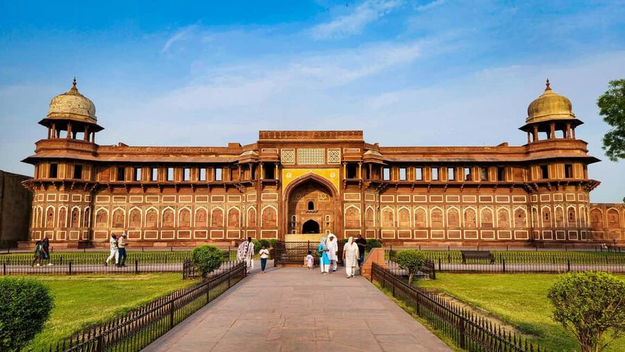 Agra Fort: Guided UNESCO Heritage Walking Tour - Starting at Amar Singh Gate