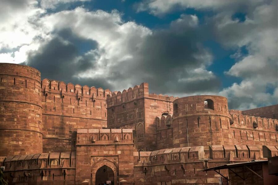 Agra Fort: Guided UNESCO Heritage Walking Tour - Diwan-i-Am, where the emperor met the public