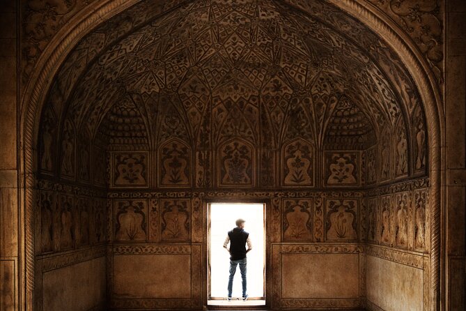 Agra Full-day Tour Taj Mahal, Agra Fort & Secret Walking Tour with Private Car - Why this $18 Agra tour can be good value