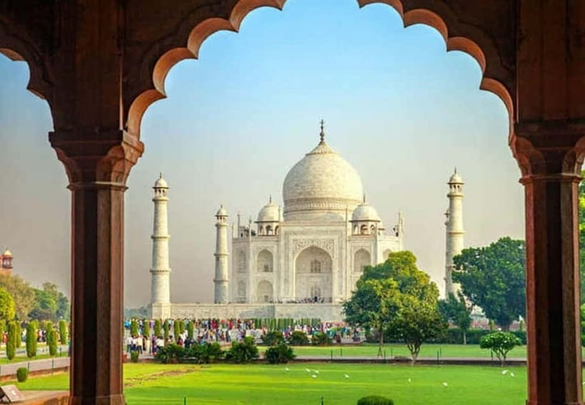 Agra: Skip-the-Line Private Tour of Taj Mahal & Agra Fort - Guides, photographs, and the personal touch