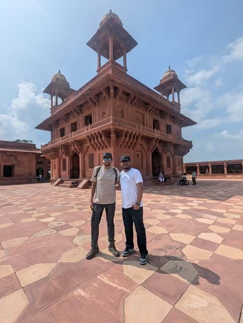 Agra: Taj Mahal, Agra Fort & Fatehpur Sikri Guided Tour - The Taj Mahal at sunrise