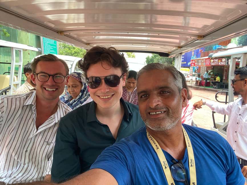 Agra: Taj Mahal & Agra Fort Skip-the-Line Private Tour - Walking through Agra Fort