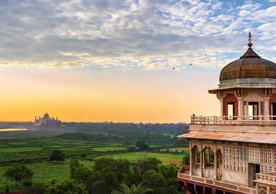 Agra: Taj Mahal and Agra Fort Private Tour with Lunch - Private transport from Agra, Delhi, and nearby cities
