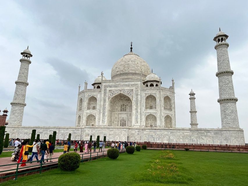 Agra: Tajmahal and Agra fort Entry tickets with Tour Guide - Private transfers and meeting arrangements