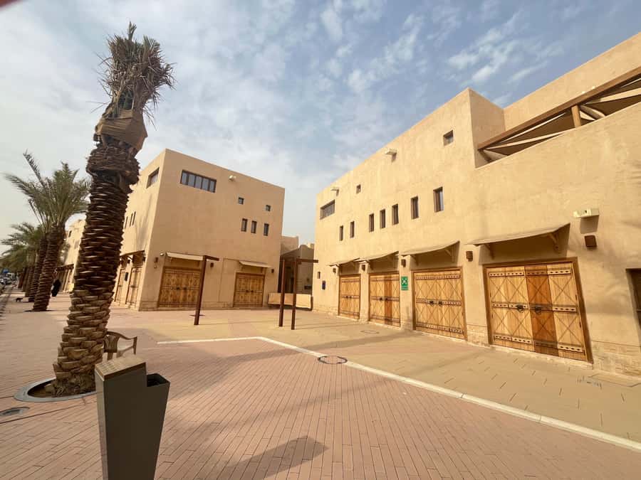 Al Masmak Fortress, Murabba Palace, and Souq Al Zal Tour - Souq Al Zal, where history becomes practical