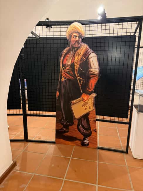 Alanya City, Castle & Boat Tour with Bazaar and Swim Stop - Alanya Castle and the cable car