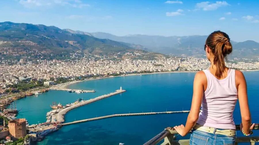 Alanya Night City Tour: Castle, Cleopatra Beach & Cable Car - Starting with the panoramic viewpoint