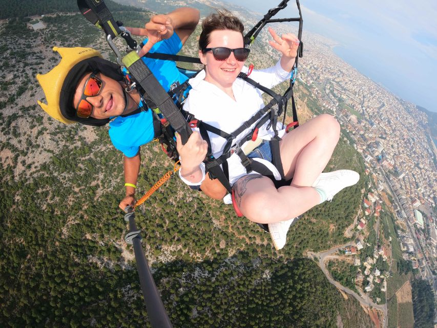 Alanya: Tandem Paragliding Over a Castle and the Sea - Landing on Cleopatra Beach