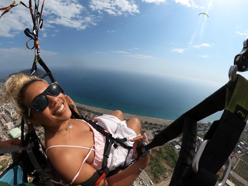 Alanya: Tandem Paragliding Over a Castle and the Sea - What the staff and safety setup mean for you