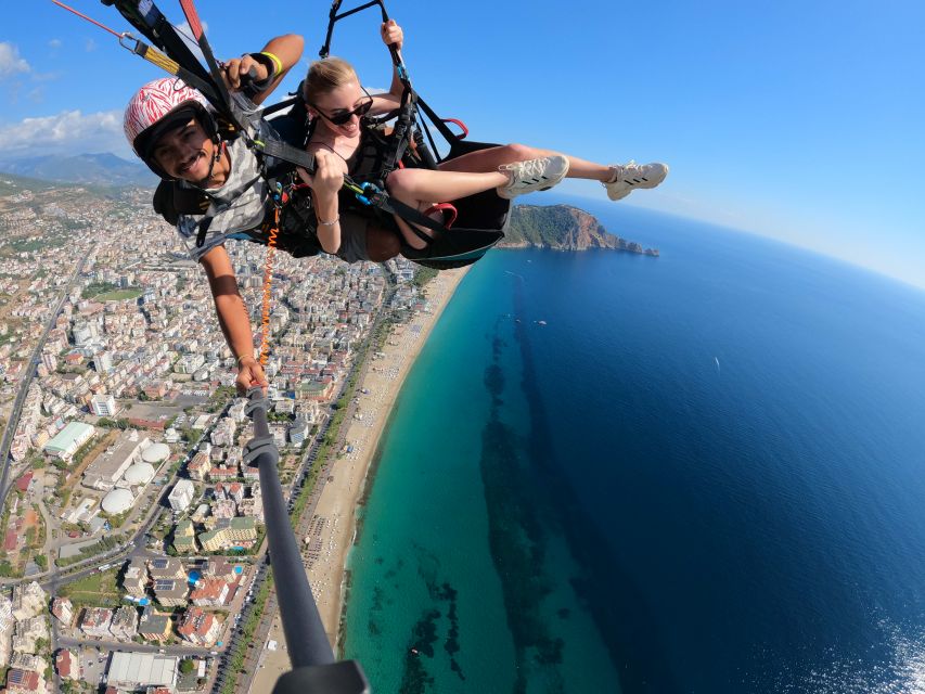 Alanya: Tandem Paragliding Over a Castle and the Sea - Who will enjoy this most?
