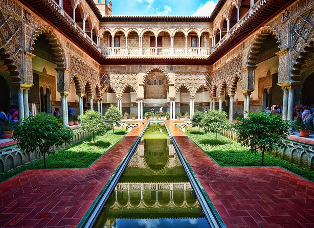 Alcazar and Cathedral of Seville Tour with Skip the Line Tickets - Why this pairing works so well