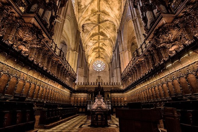 Alcazar, Cathedral and Giralda Guided Tour with Priority Tickets - The Royal Alcázar, 75 Minutes of Layered Design