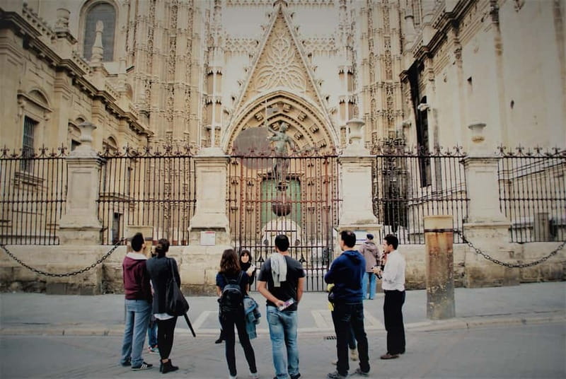 Alcazar & Cathedral of Seville Exclusive Group max. 9 guests - The Giralda and its 34 ramps