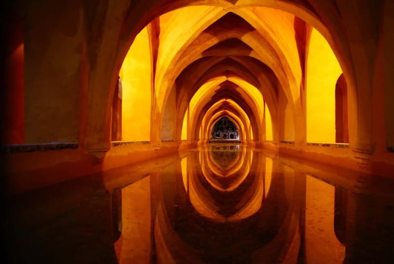 Alcazar & Cathedral of Seville Exclusive Group max. 9 guests - A short walk to the Royal Alcazar