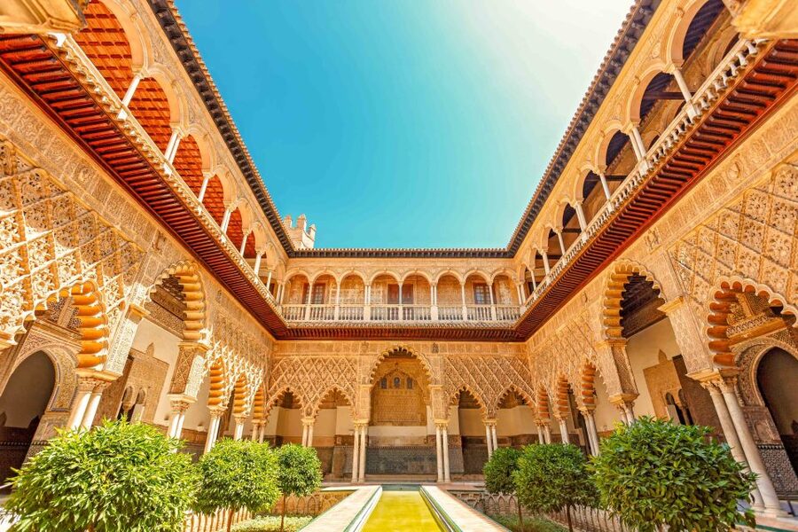 Alcázar of Seville Skip-the-Line Tickets and Guided Tour - Inside the palaces: a clear historical route