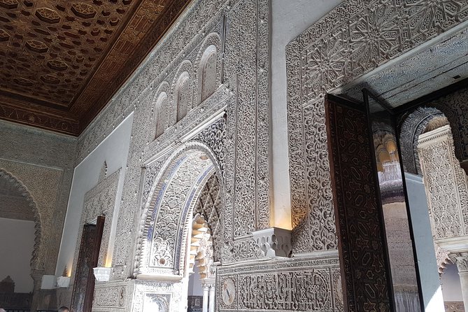 Alcazar of Seville Tour with Skip the Line Ticket - Entering the Royal Alcazar with preferred access
