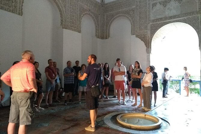 Alcazar of Seville with Cathedral & Giralda English Tour - Meeting at Plaza del Triunfo