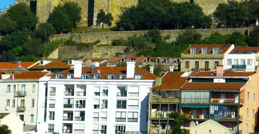 Alfama and the Castle of Saint George - Small Group Tour - Portas do Sol delivers the classic Alfama view