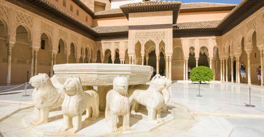 Alhambra and Albaicín Full-Day Private Tour from Seville - Why the Alhambra is worth the long ride