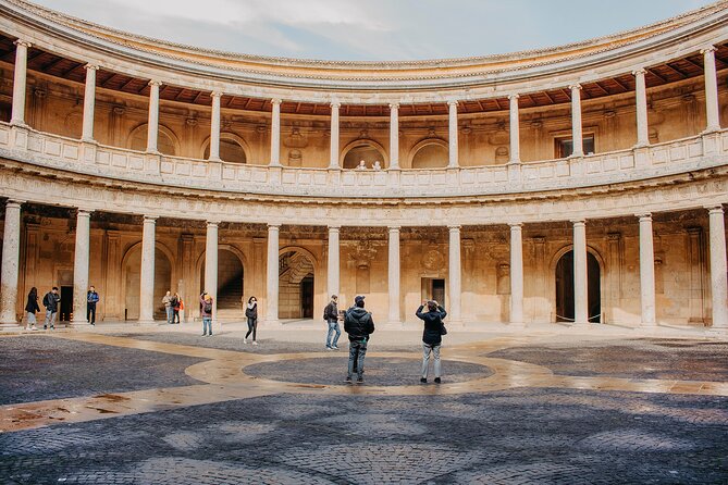 Alhambra and Generalife Skip-the-Line Ticket with Guide - Generalife gardens and the royal retreat