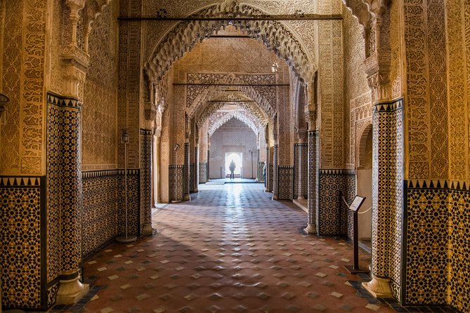 Alhambra and Nasrid Palaces Ticket with Audioguide - Using the audio guide app without frustration