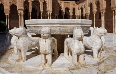Alhambra: complete private tour with official tour guide and tickets