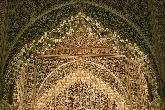 Alhambra & Generalife Skip the line Small Group including Nasrid Palaces - The Nasrid Palaces, the main event