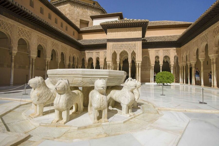 Alhambra & Generalife Tour including Transport & Admission - How to get the most from the three hours