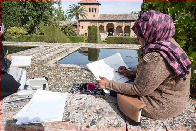 Alhambra Guided Tour & Albaicin Tour from Seville - Key points to know before booking