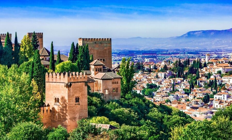 Alhambra Guided Tour with Fast-Track Entry - The Alcazaba: walls, towers, and military purpose