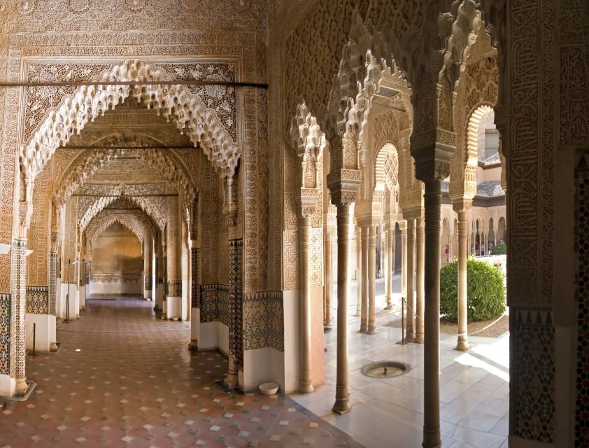 Alhambra Guided Tour with Fast-Track Entry - Three hours, a brisk pace, and plenty of walking