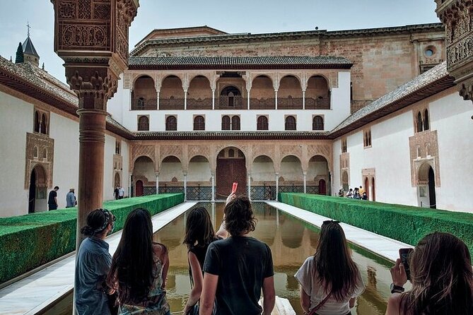 Alhambra Ticket Last Minute Deals - Generalife gardens: the calmest part of the route