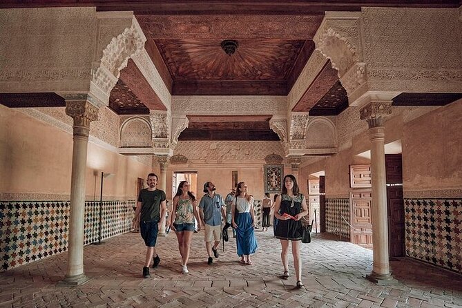 Alhambra Ticket Last Minute Deals - The missing Nasrid Palaces are the central issue