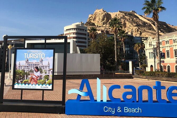 Alicante Highlights Private Tour with Castle - Casa Carbonell begins the city story